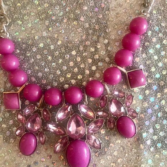 Beautiful Necklace-Bib-Like - Picture 2 of 4